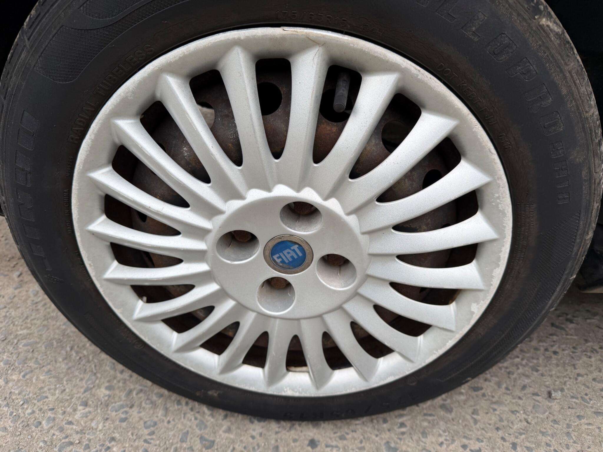 2013 FIAT PUNTO 2013 FIAT PUNTO