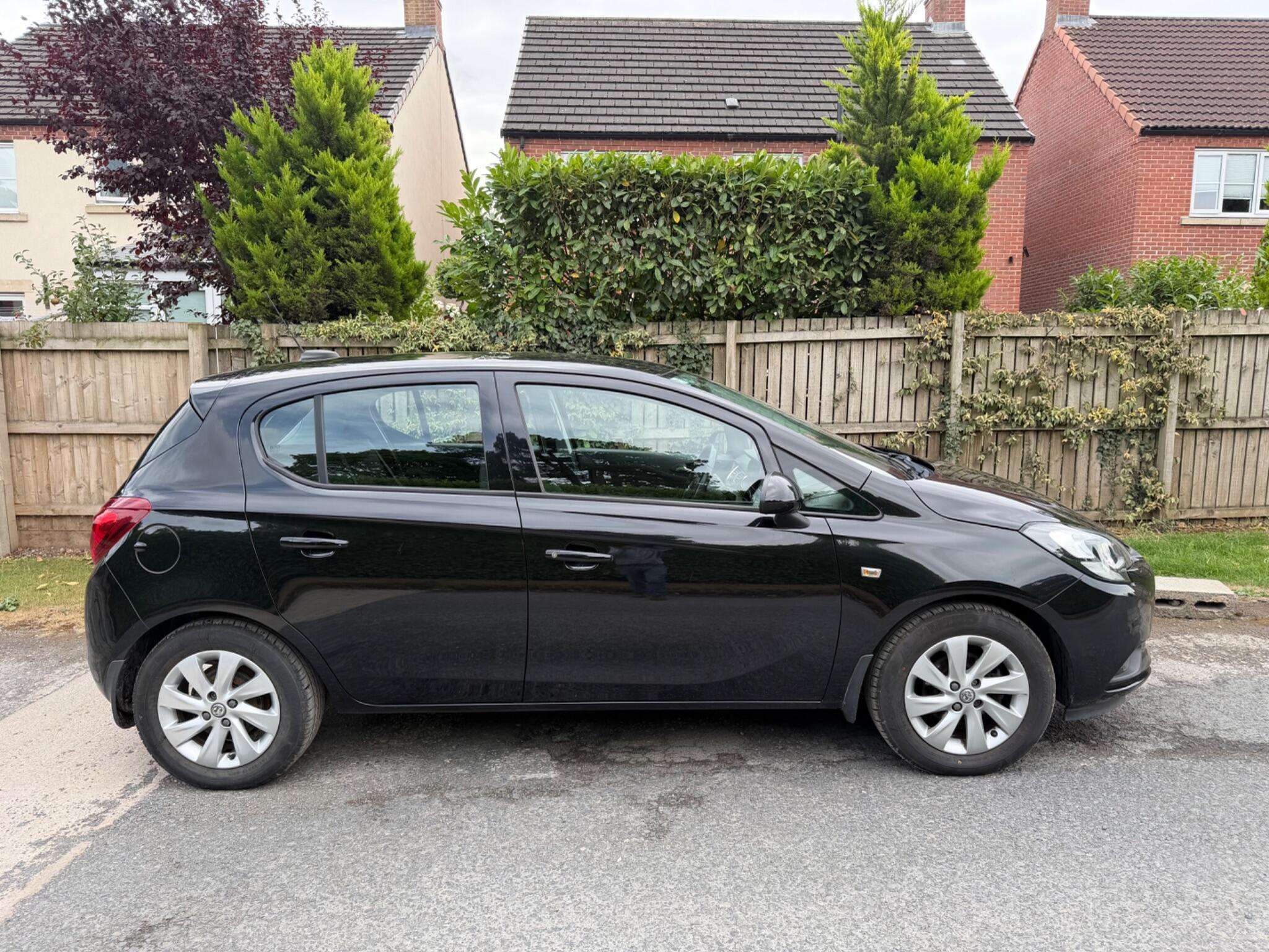A 2017 VAUXHALL CORSA 1.4i ecoFLEX Design Euro 6 5dr A 2017 VAUXHALL CORSA 1.4i ecoFLEX Design Euro 6 5dr