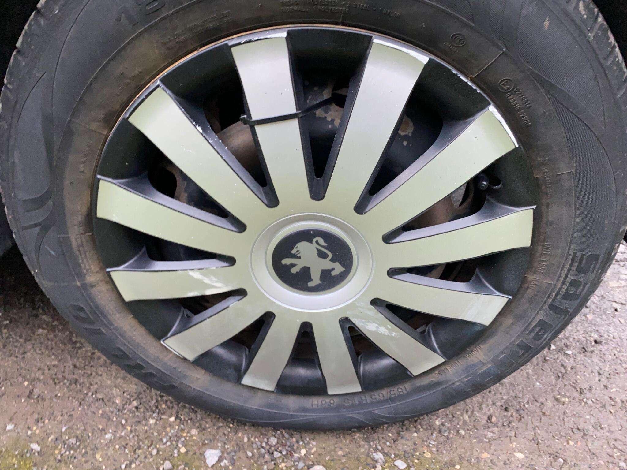 2014 PEUGEOT 208 2014 PEUGEOT 208