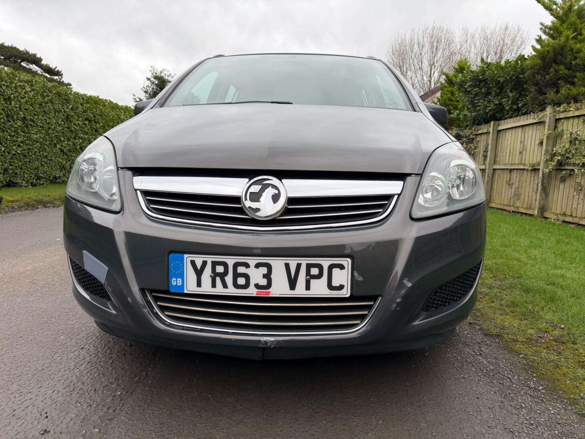 A 2013 VAUXHALL ZAFIRA 1.6 16V Exclusiv Euro 5 5dr A 2013 VAUXHALL ZAFIRA 1.6 16V Exclusiv Euro 5 5dr