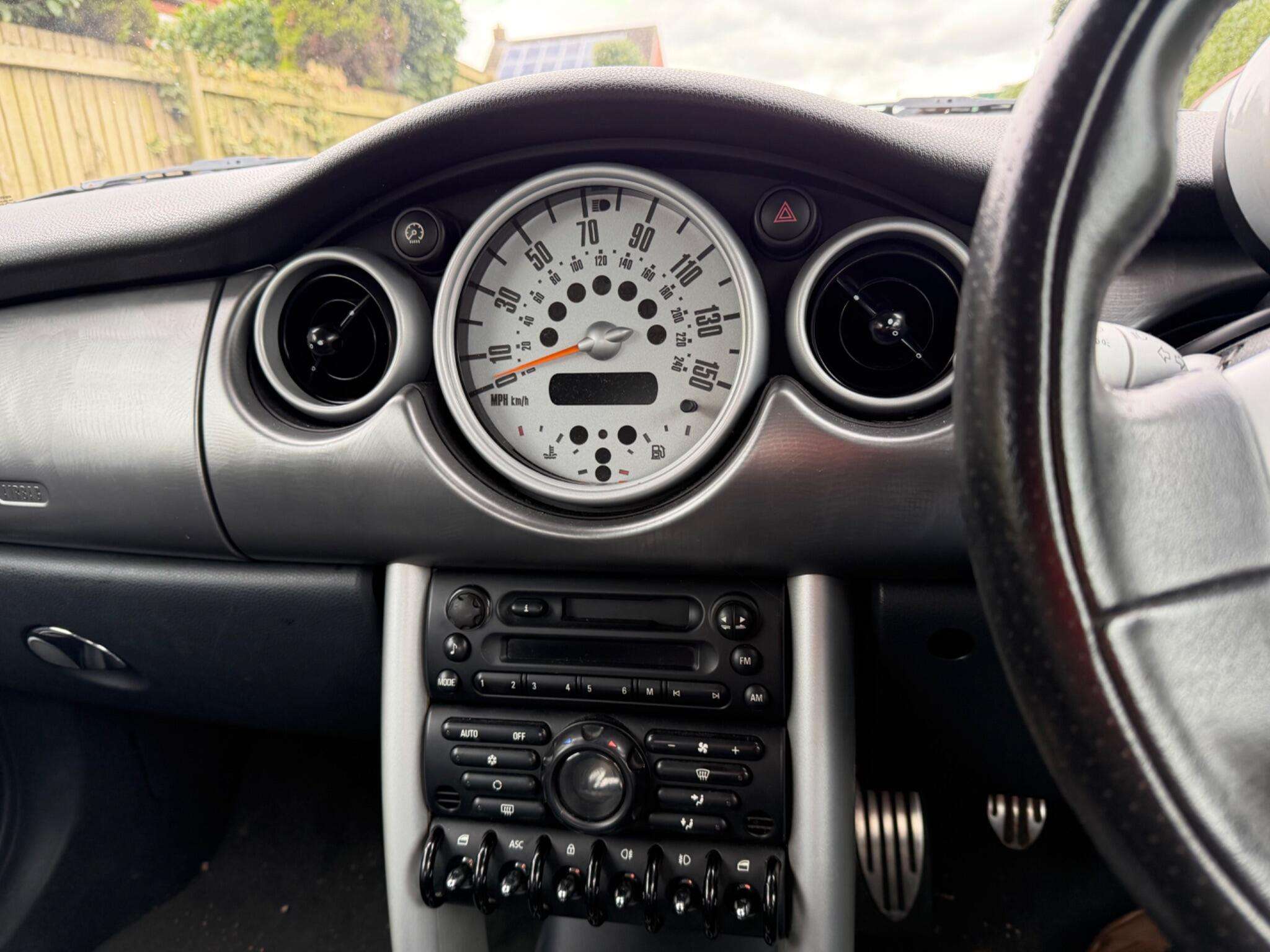 2003 MINI HATCH 2003 MINI HATCH