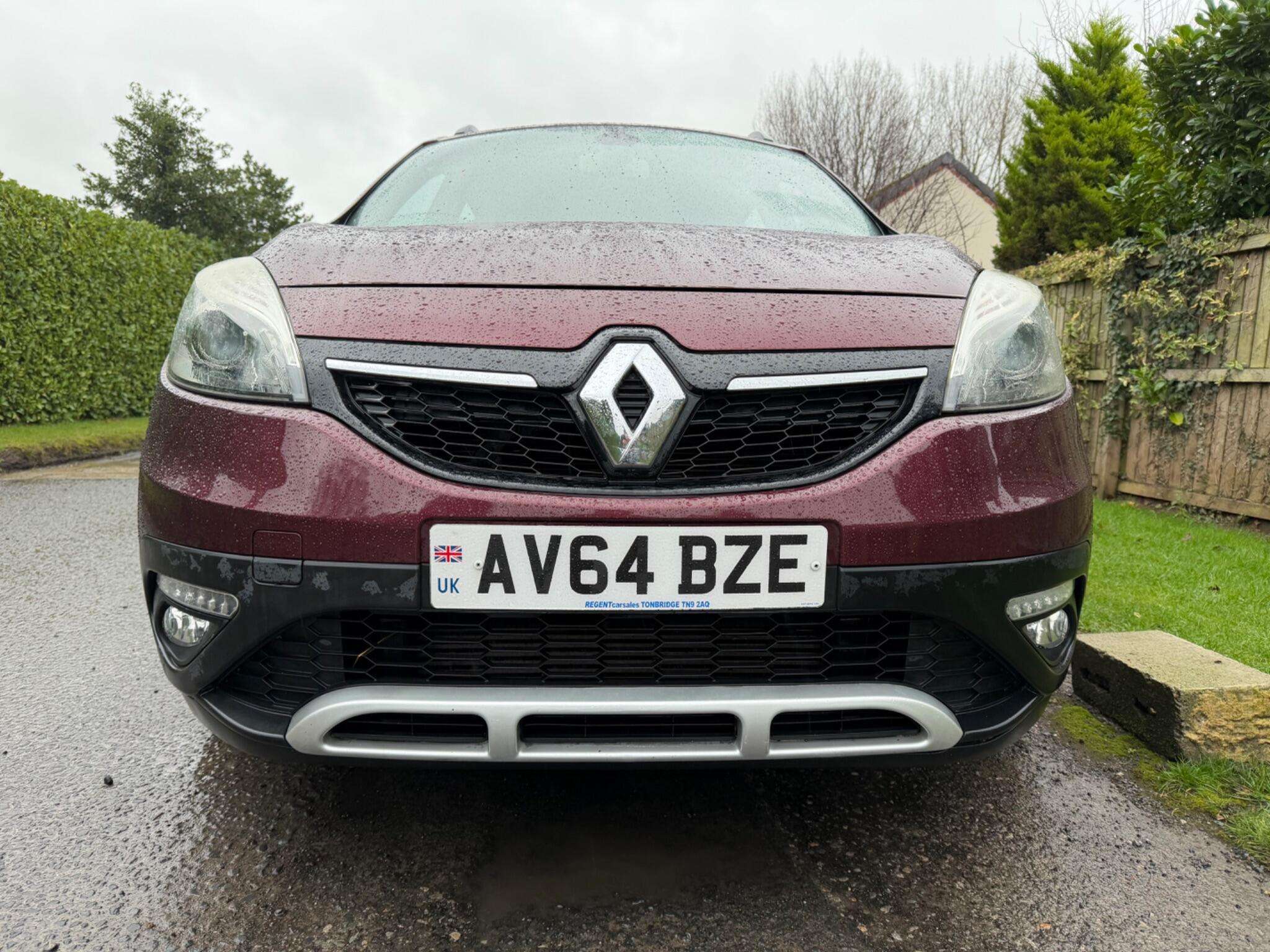 A 2014 RENAULT SCENIC XMOD 1.5 dCi ENERGY Dynamique TomTom Euro 5 (s/s) 5dr A 2014 RENAULT SCENIC XMOD 1.5 dCi ENERGY Dynamique TomTom Euro 5 (s/s) 5dr