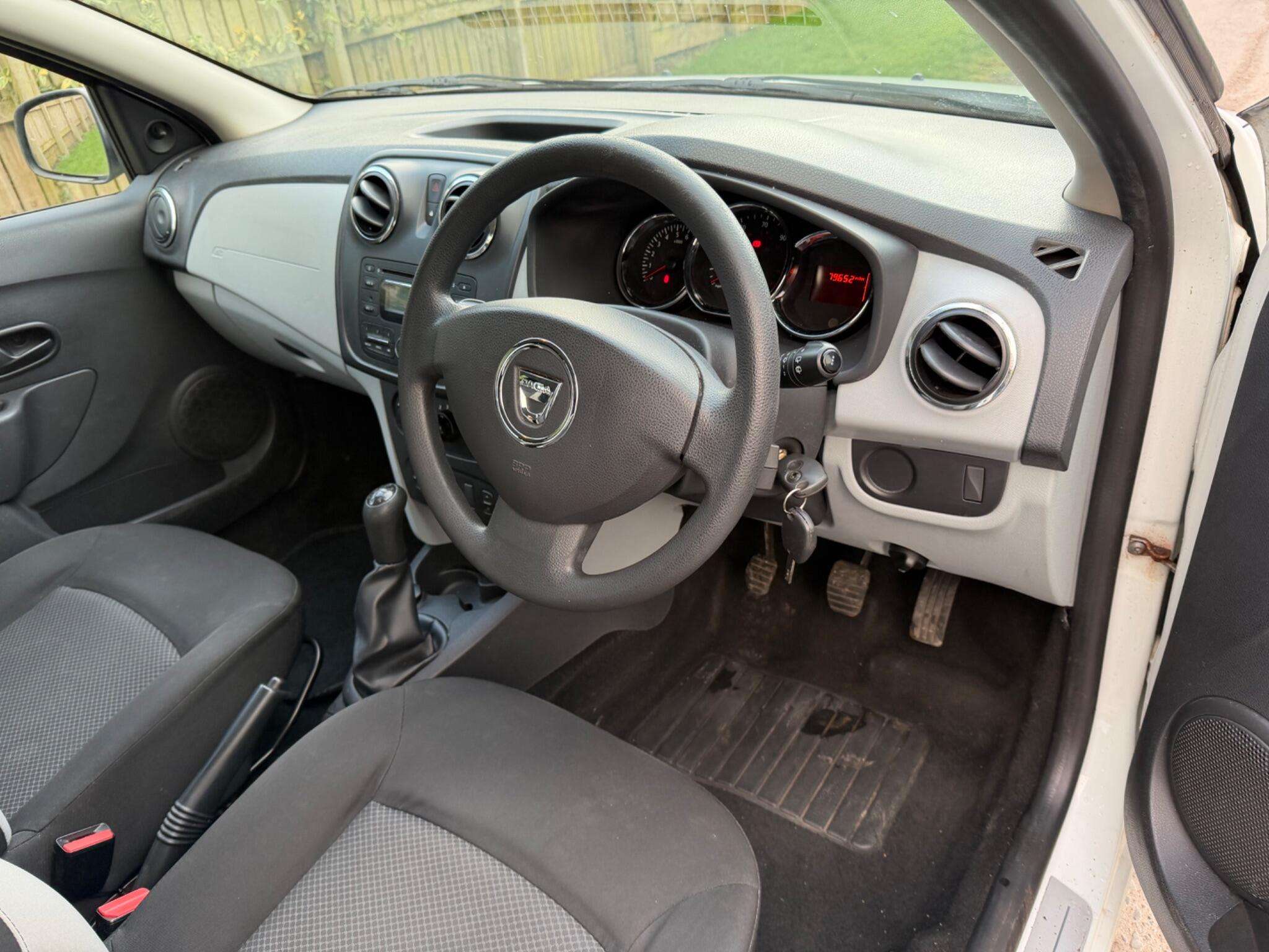 2013 DACIA SANDERO 2013 DACIA SANDERO