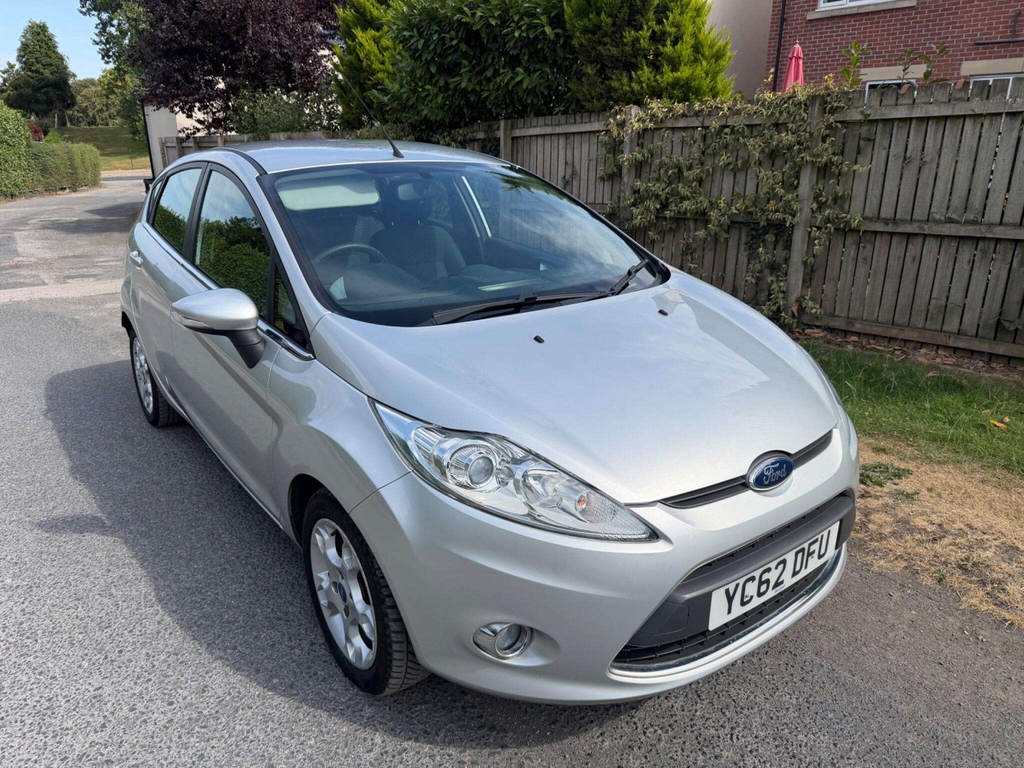 A 2012 FORD FIESTA 1.25 Zetec 5dr A 2012 FORD FIESTA 1.25 Zetec 5dr