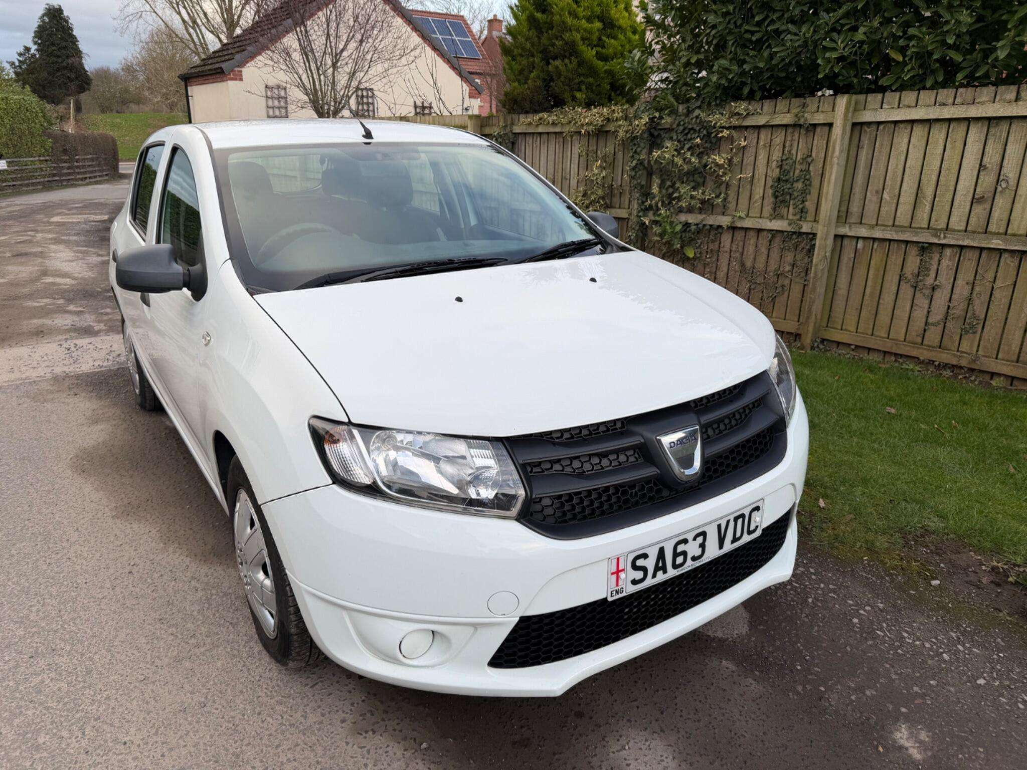 A 2013 DACIA SANDERO 1.2 Ambiance Euro 5 5dr A 2013 DACIA SANDERO 1.2 Ambiance Euro 5 5dr