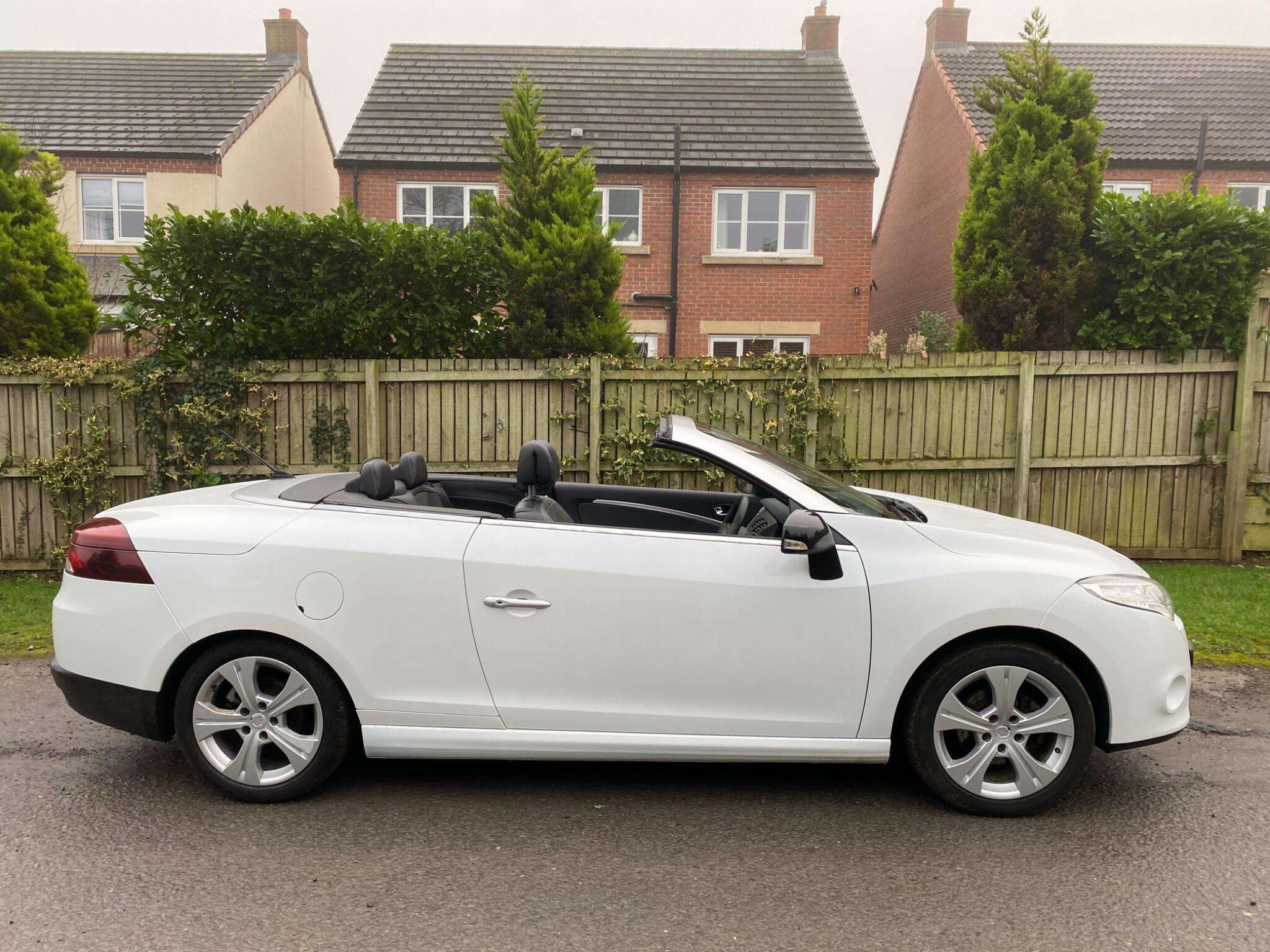 2012 RENAULT MEGANE 2012 RENAULT MEGANE