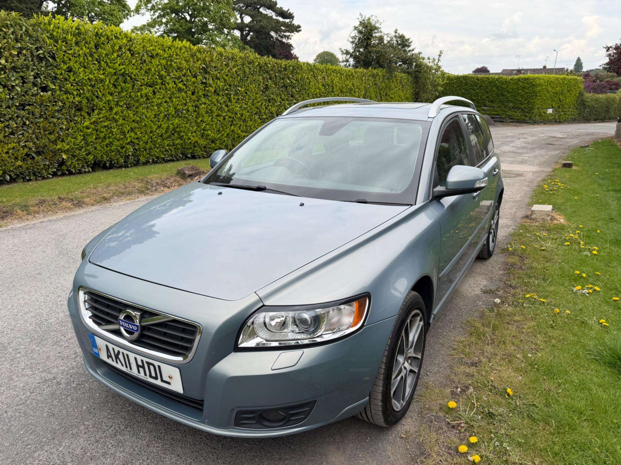 2011 VOLVO V50 2011 VOLVO V50