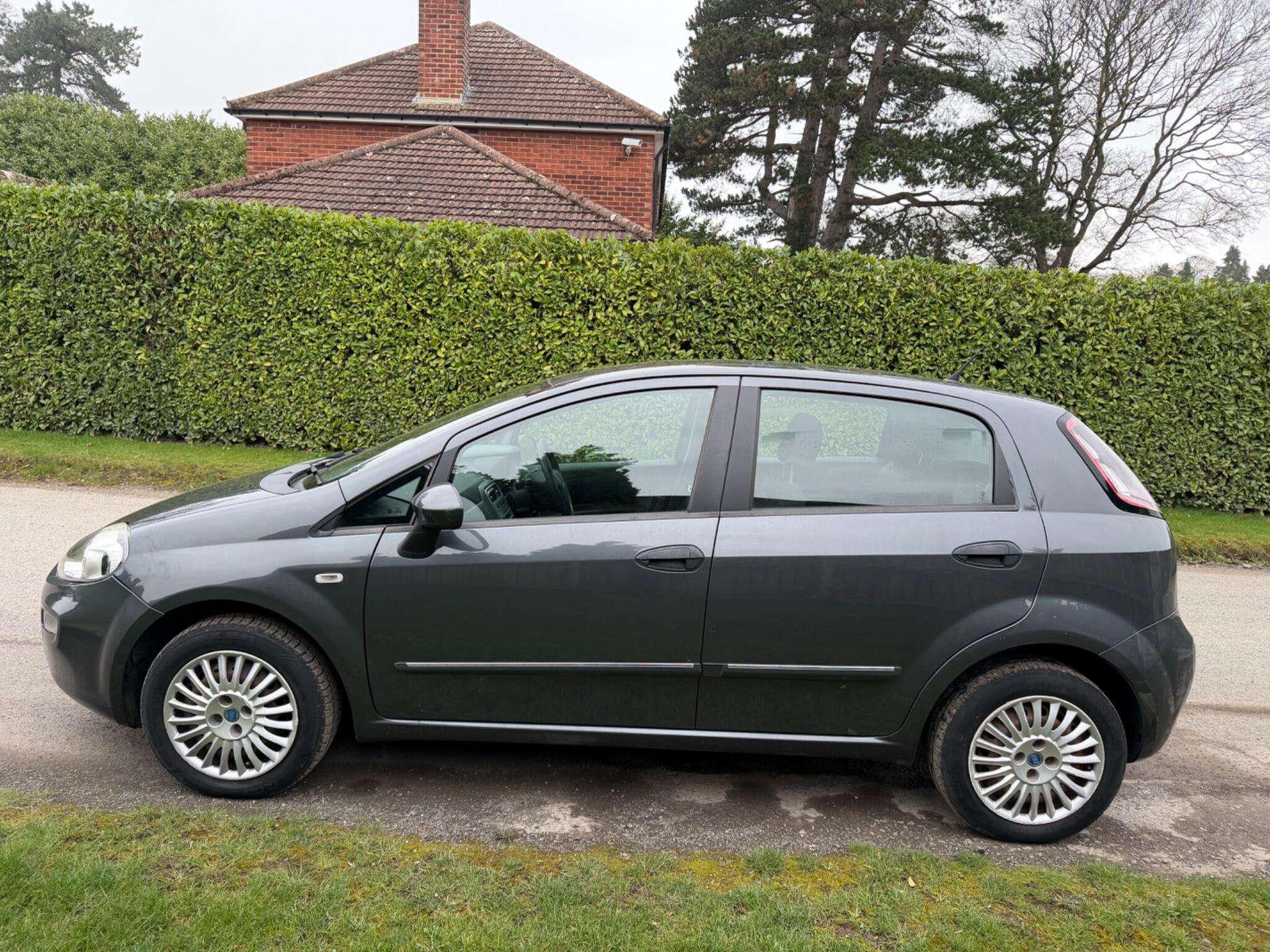 2013 FIAT PUNTO 2013 FIAT PUNTO