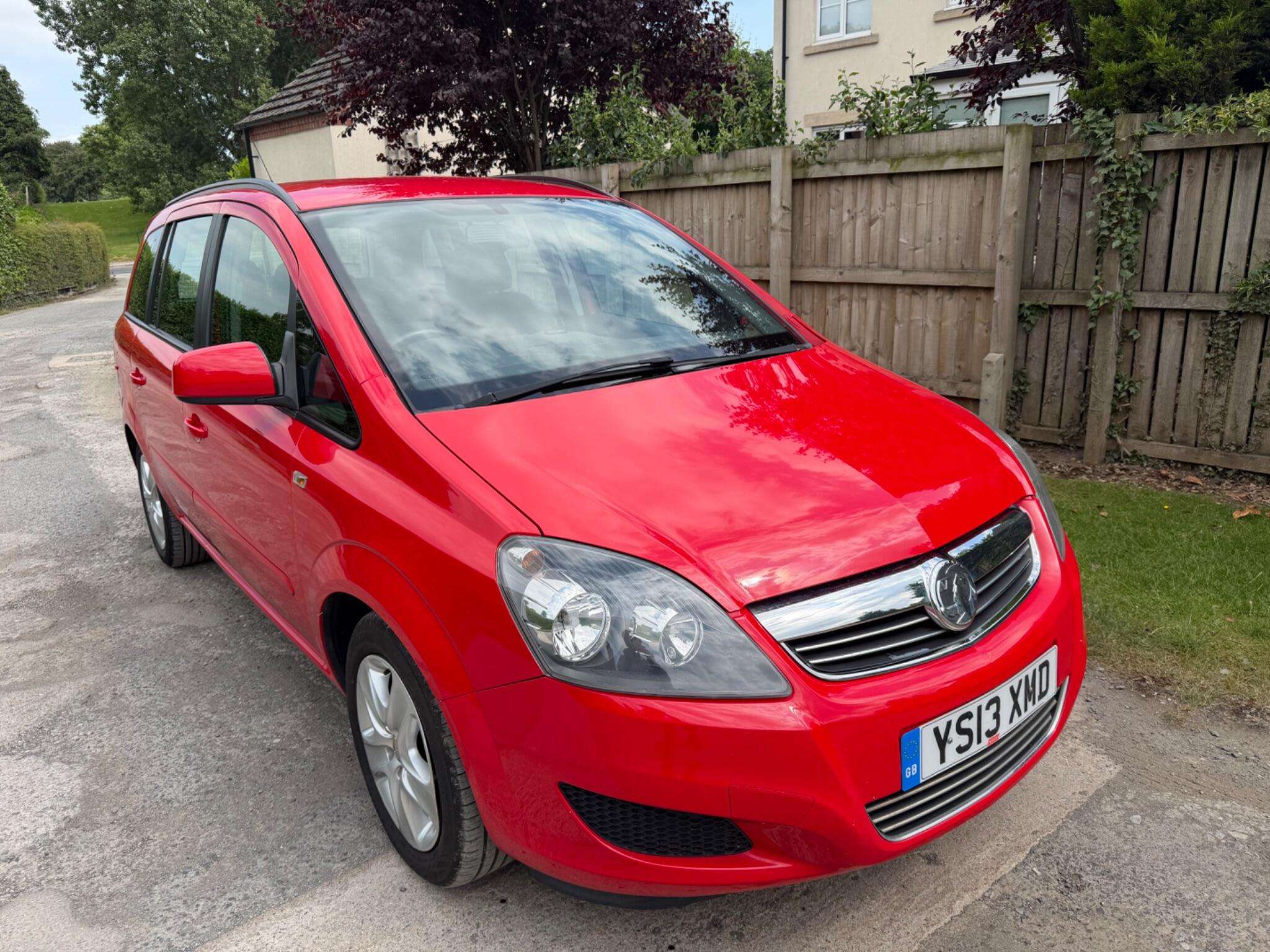 A 2013 VAUXHALL ZAFIRA 1.6 16V Exclusiv Euro 5 5dr A 2013 VAUXHALL ZAFIRA 1.6 16V Exclusiv Euro 5 5dr