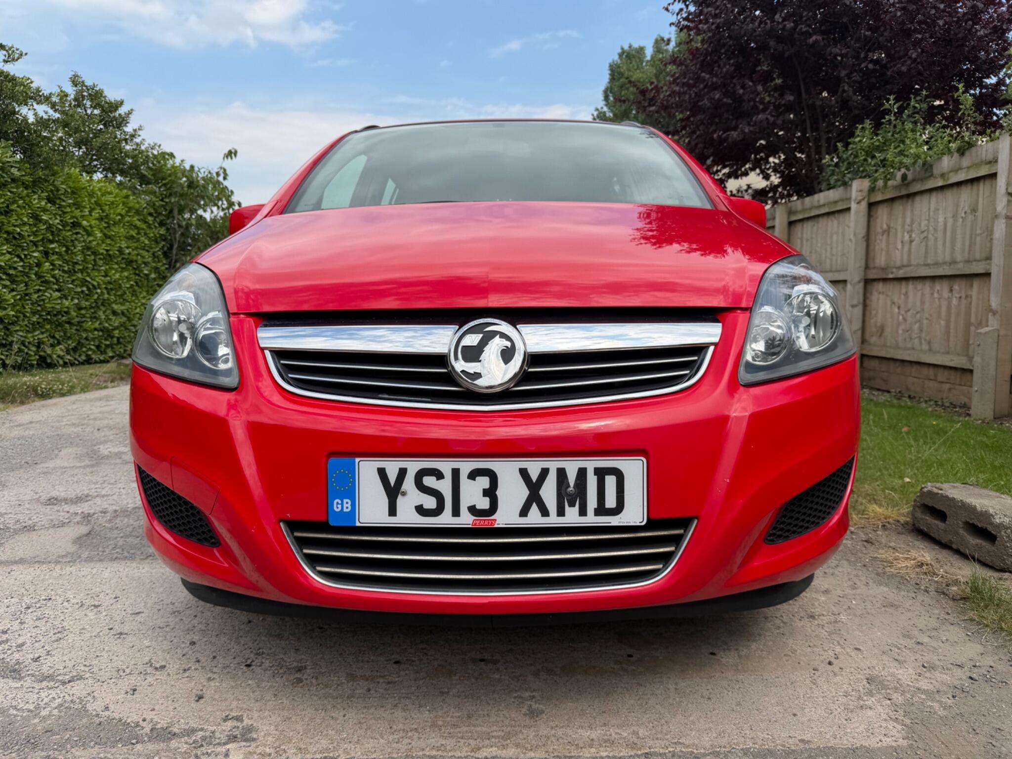 A 2013 VAUXHALL ZAFIRA 1.6 16V Exclusiv Euro 5 5dr A 2013 VAUXHALL ZAFIRA 1.6 16V Exclusiv Euro 5 5dr