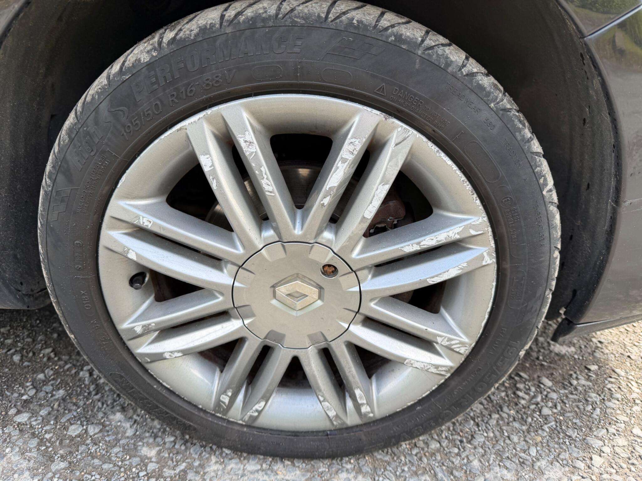 2011 RENAULT CLIO 2011 RENAULT CLIO