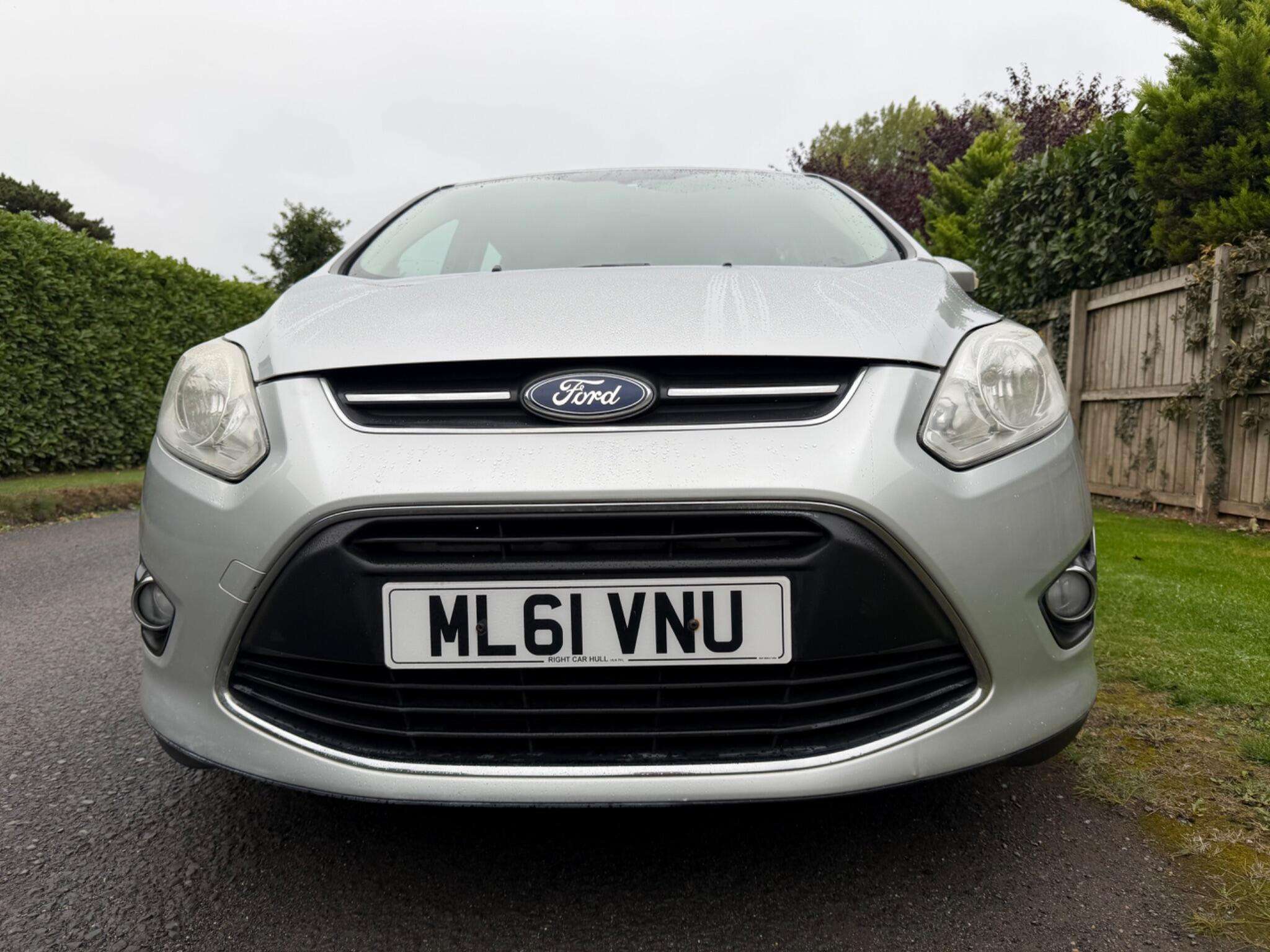A 2011 FORD C-MAX 1.6 Zetec Euro 5 5dr A 2011 FORD C-MAX 1.6 Zetec Euro 5 5dr