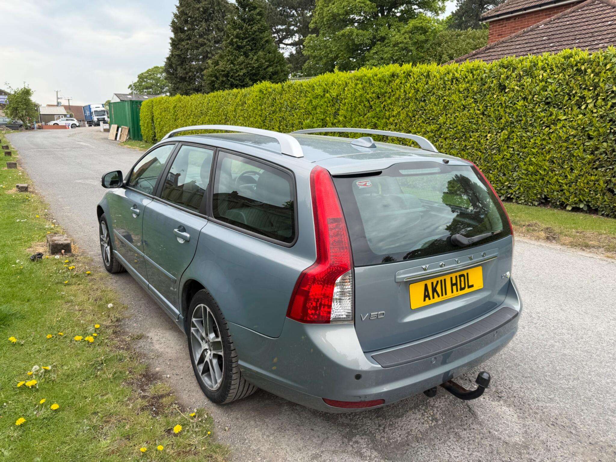 2011 VOLVO V50 2011 VOLVO V50