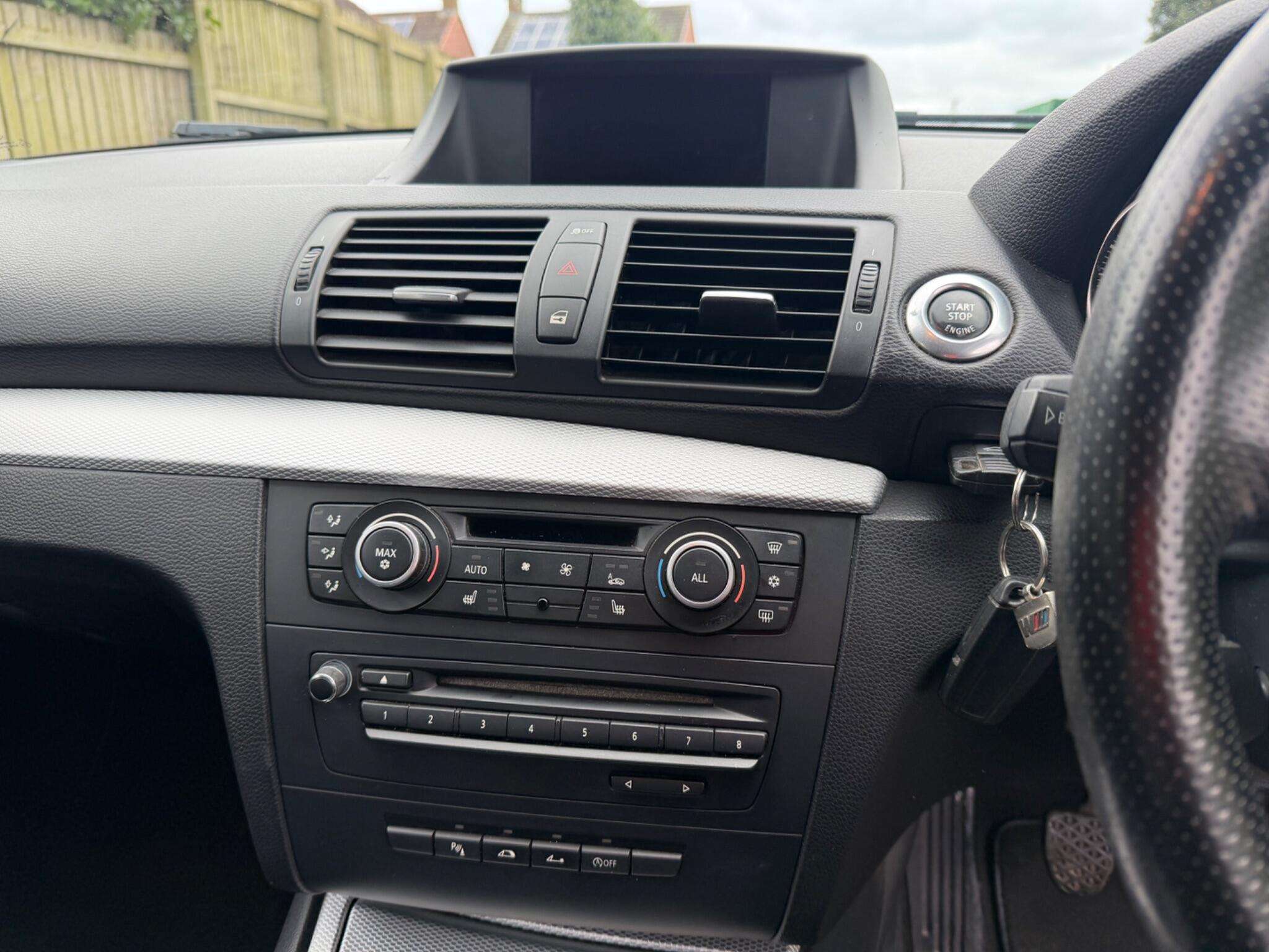 2012 BMW 1 SERIES 2012 BMW 1 SERIES