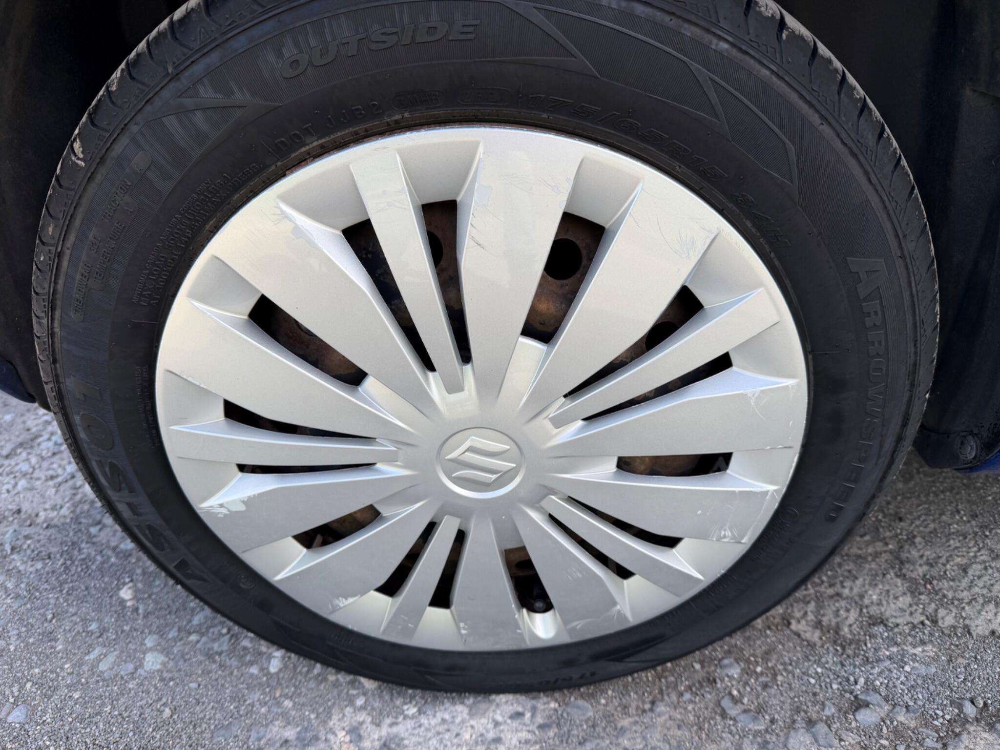 2013 SUZUKI SWIFT 2013 SUZUKI SWIFT