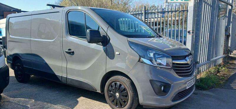 A 2019 VAUXHALL VIVARO 1.6 CDTi 2900 BiTurbo ecoTEC Sportive L2 H1 Euro 6 (s/s) 5dr A 2019 VAUXHALL VIVARO 1.6 CDTi 2900 BiTurbo ecoTEC Sportive L2 H1 Euro 6 (s/s) 5dr