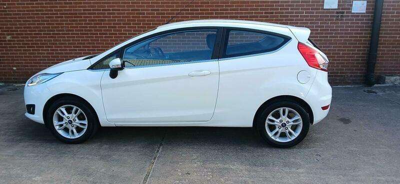 A 2015 FORD FIESTA 1.25 Zetec Euro 6 3dr A 2015 FORD FIESTA 1.25 Zetec Euro 6 3dr