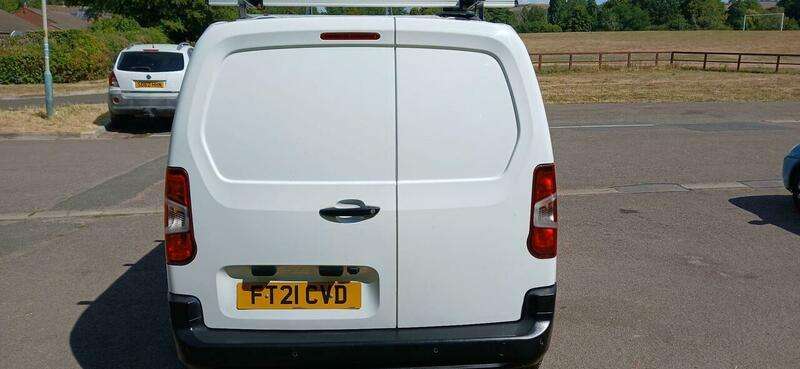 A 2021 PEUGEOT PARTNER 1.5 BlueHDi 1000 Professional Standard Panel Van SWB Euro 6 5dr A 2021 PEUGEOT PARTNER 1.5 BlueHDi 1000 Professional Standard Panel Van SWB Euro 6 5dr