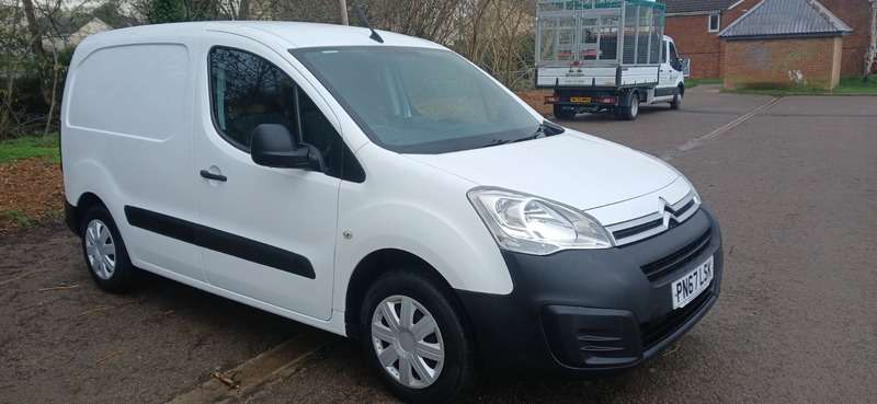 A 2017 CITROEN BERLINGO 1.6 BlueHDi 625 Enterprise Panel Van 5dr Diesel Manual L1 (112 g/km, 75 bhp) A 2017 CITROEN BERLINGO 1.6 BlueHDi 625 Enterprise Panel Van 5dr Diesel Manual L1 (112 g/km, 75 bhp)
