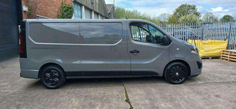 A 2019 VAUXHALL VIVARO 1.6 CDTi 2900 BiTurbo ecoTEC Sportive L2 H1 Euro 6 (s/s) 5dr A 2019 VAUXHALL VIVARO 1.6 CDTi 2900 BiTurbo ecoTEC Sportive L2 H1 Euro 6 (s/s) 5dr
