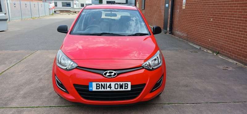 A 2014 HYUNDAI I20 1.2 Classic Hatchback 5dr Petrol Manual Euro 5 (85 bhp) A 2014 HYUNDAI I20 1.2 Classic Hatchback 5dr Petrol Manual Euro 5 (85 bhp)