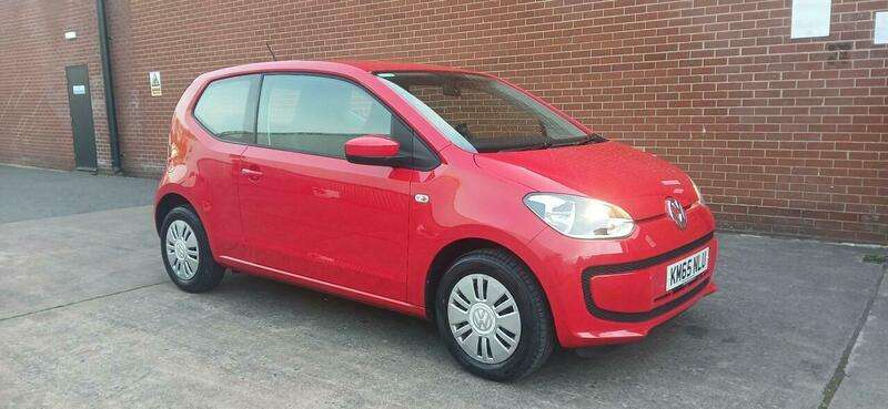 A 2015 VOLKSWAGEN UP 1.0 Move up! Euro 6 3dr A 2015 VOLKSWAGEN UP 1.0 Move up! Euro 6 3dr