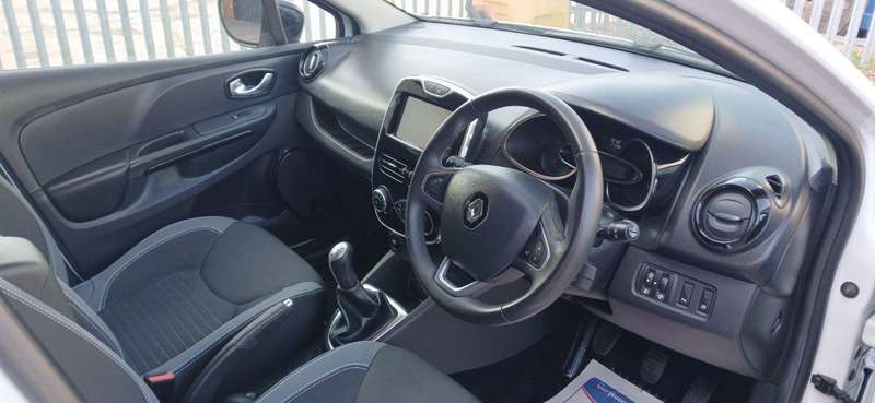 2016 RENAULT CLIO 2016 RENAULT CLIO