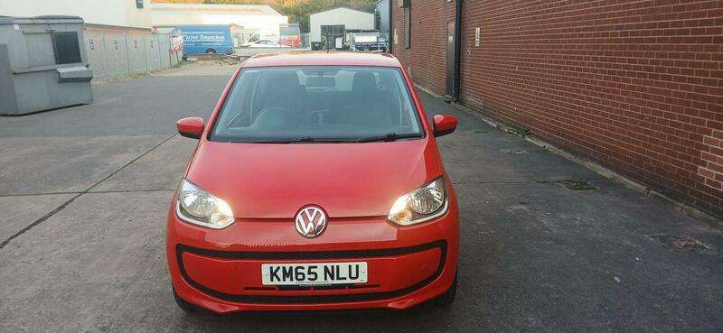 A 2015 VOLKSWAGEN UP 1.0 Move up! Euro 6 3dr A 2015 VOLKSWAGEN UP 1.0 Move up! Euro 6 3dr