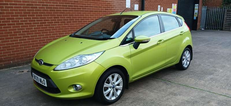 A 2009 FORD FIESTA 1.4 Zetec Hatchback 5dr Petrol Manual (133 g/km, 94 bhp) A 2009 FORD FIESTA 1.4 Zetec Hatchback 5dr Petrol Manual (133 g/km, 94 bhp)