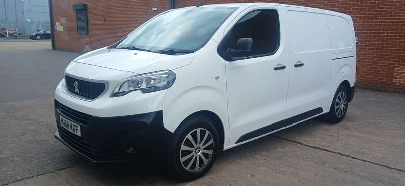 A 2019 PEUGEOT EXPERT 1.6 BlueHDi 1000 Professional Standard Panel Van MWB Euro 6 6dr A 2019 PEUGEOT EXPERT 1.6 BlueHDi 1000 Professional Standard Panel Van MWB Euro 6 6dr
