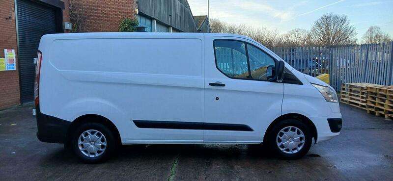 A 2017 FORD TRANSIT CUSTOM 2.0 TDCi 310 Trend Panel Van 5dr Diesel Manual L1 H1 (157 g/km, 128 bhp) A 2017 FORD TRANSIT CUSTOM 2.0 TDCi 310 Trend Panel Van 5dr Diesel Manual L1 H1 (157 g/km, 128 bhp)