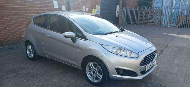A 2015 FORD FIESTA 1.25 Zetec Hatchback 3dr Petrol Manual Euro 5 (82 ps) A 2015 FORD FIESTA 1.25 Zetec Hatchback 3dr Petrol Manual Euro 5 (82 ps)