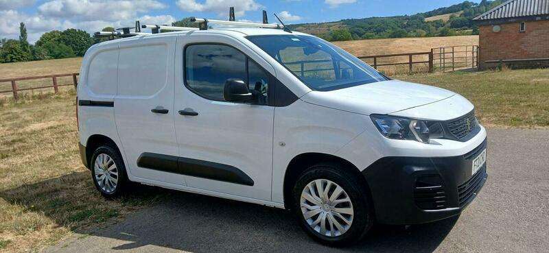 A 2021 PEUGEOT PARTNER 1.5 BlueHDi 1000 Professional Standard Panel Van SWB Euro 6 5dr A 2021 PEUGEOT PARTNER 1.5 BlueHDi 1000 Professional Standard Panel Van SWB Euro 6 5dr