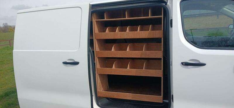 A 2019 PEUGEOT EXPERT 1.6 BlueHDi 1000 Professional Standard Panel Van MWB Euro 6 6dr A 2019 PEUGEOT EXPERT 1.6 BlueHDi 1000 Professional Standard Panel Van MWB Euro 6 6dr