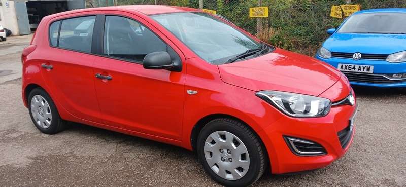 A 2014 HYUNDAI I20 1.2 Classic Hatchback 5dr Petrol Manual Euro 5 (85 bhp) A 2014 HYUNDAI I20 1.2 Classic Hatchback 5dr Petrol Manual Euro 5 (85 bhp)