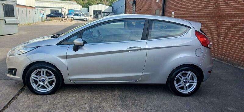 A 2015 FORD FIESTA 1.25 Zetec Hatchback 3dr Petrol Manual Euro 5 (82 ps) A 2015 FORD FIESTA 1.25 Zetec Hatchback 3dr Petrol Manual Euro 5 (82 ps)