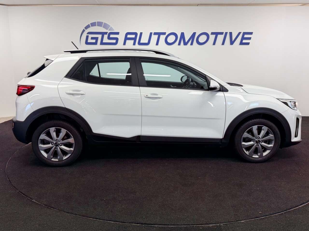 2021 KIA STONIC 2021 KIA STONIC