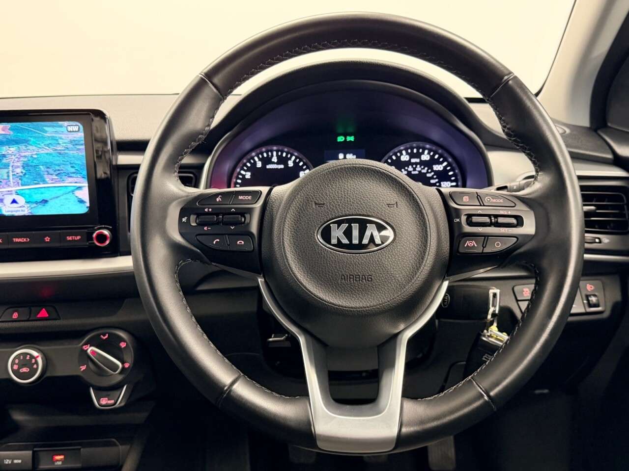 2021 KIA STONIC 2021 KIA STONIC