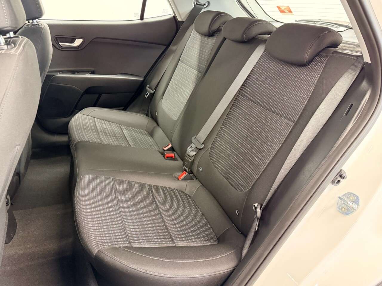 2021 KIA STONIC 2021 KIA STONIC