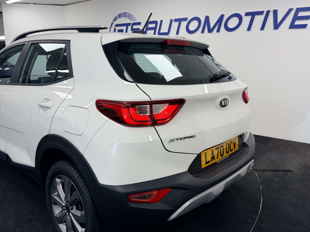 2021 KIA STONIC 2021 KIA STONIC