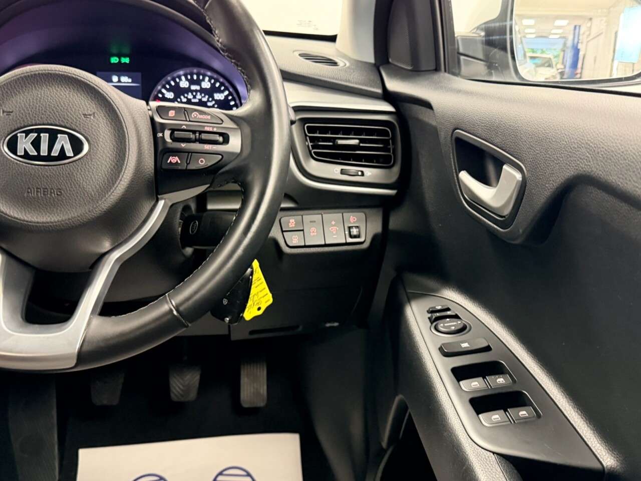 2021 KIA STONIC 2021 KIA STONIC