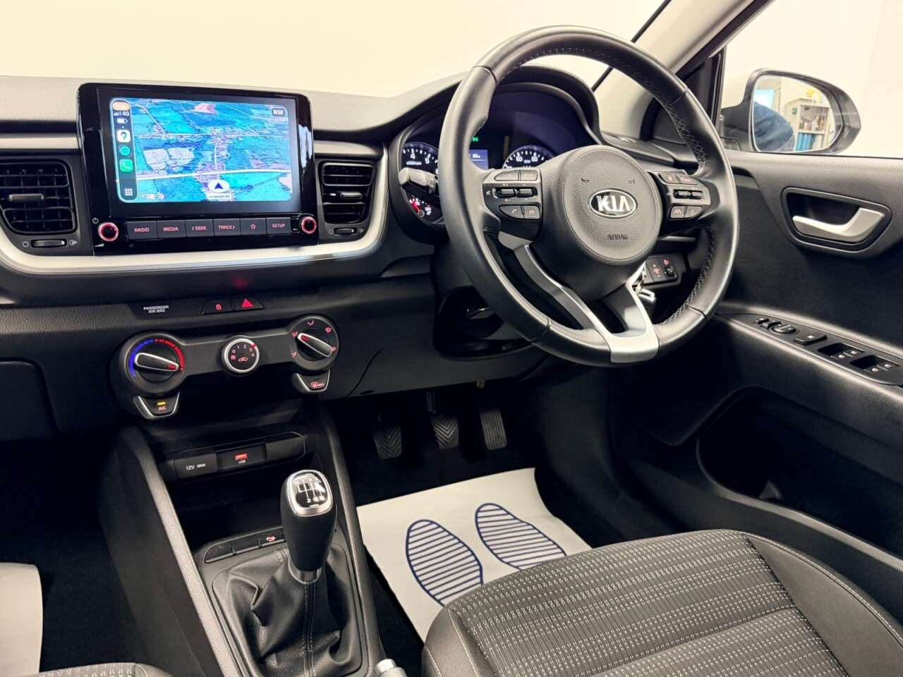 2021 KIA STONIC 2021 KIA STONIC