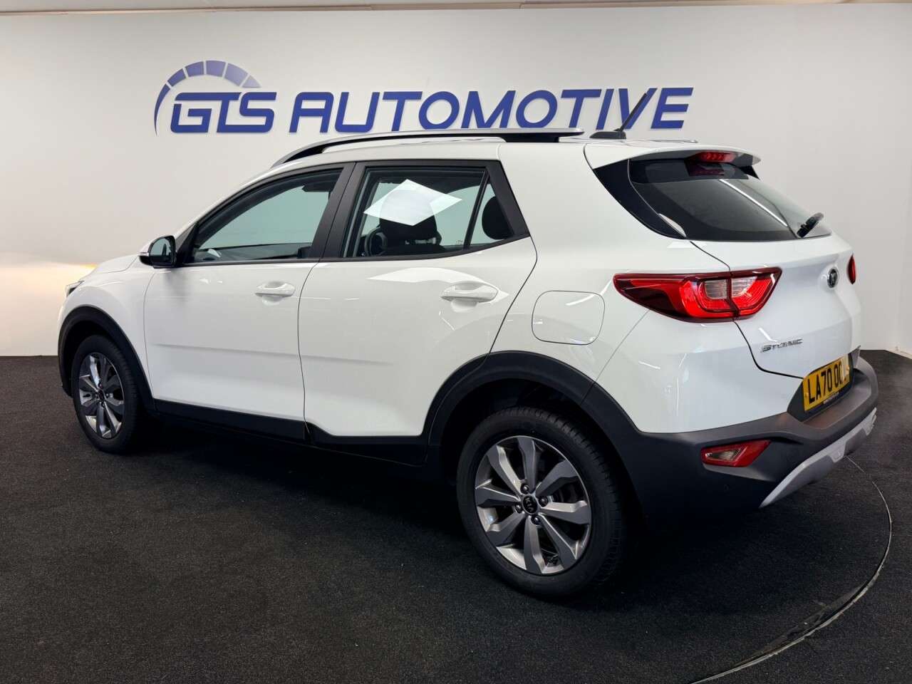 2021 KIA STONIC 2021 KIA STONIC