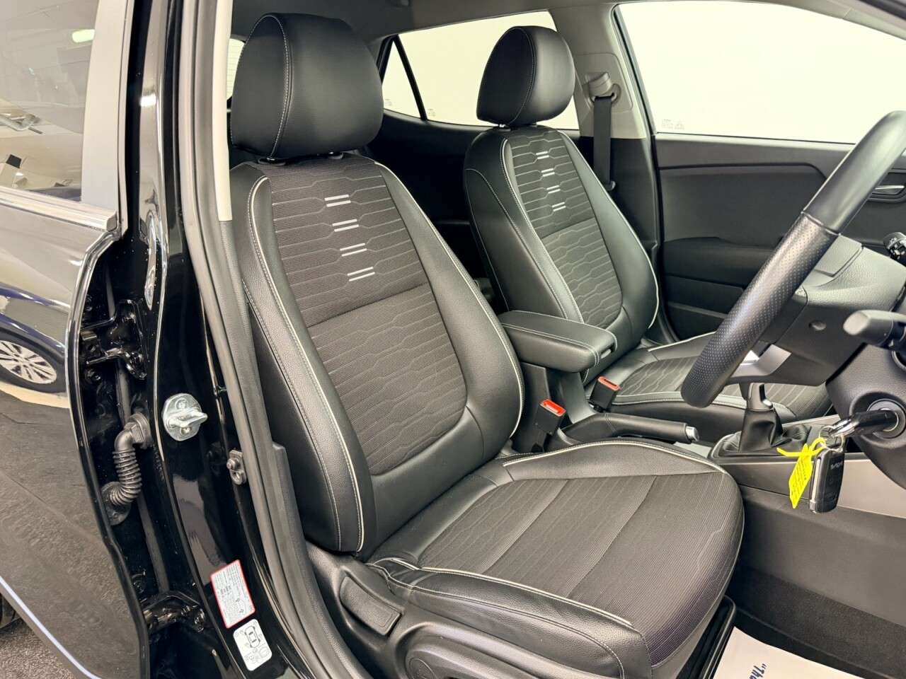 2024 KIA STONIC 2024 KIA STONIC