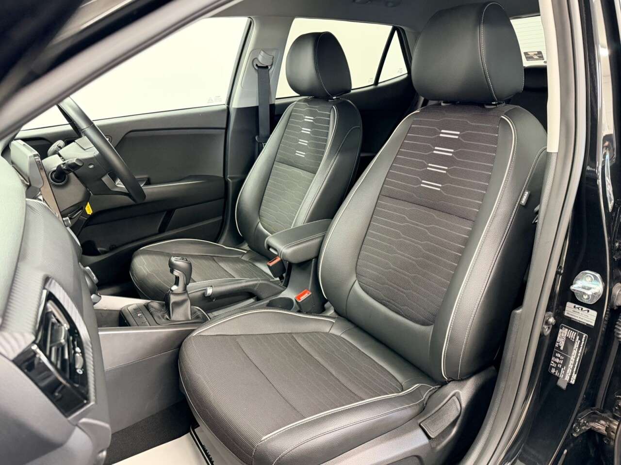 2024 KIA STONIC 2024 KIA STONIC