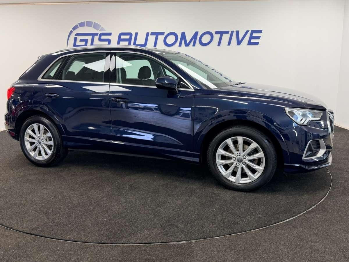 Check out this Audi Q3 2019 Petrol Manual