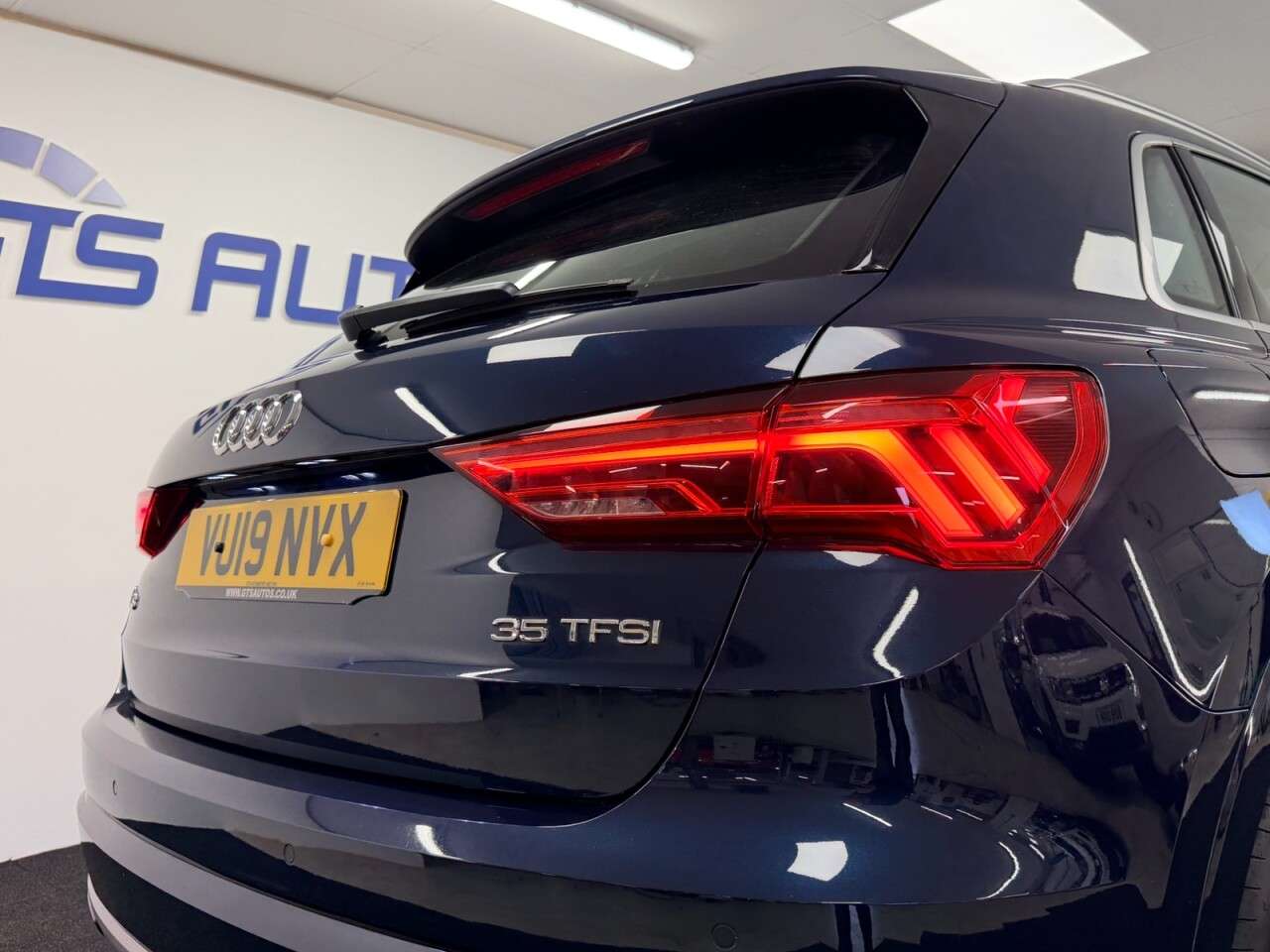 2019 AUDI Q3 2019 AUDI Q3