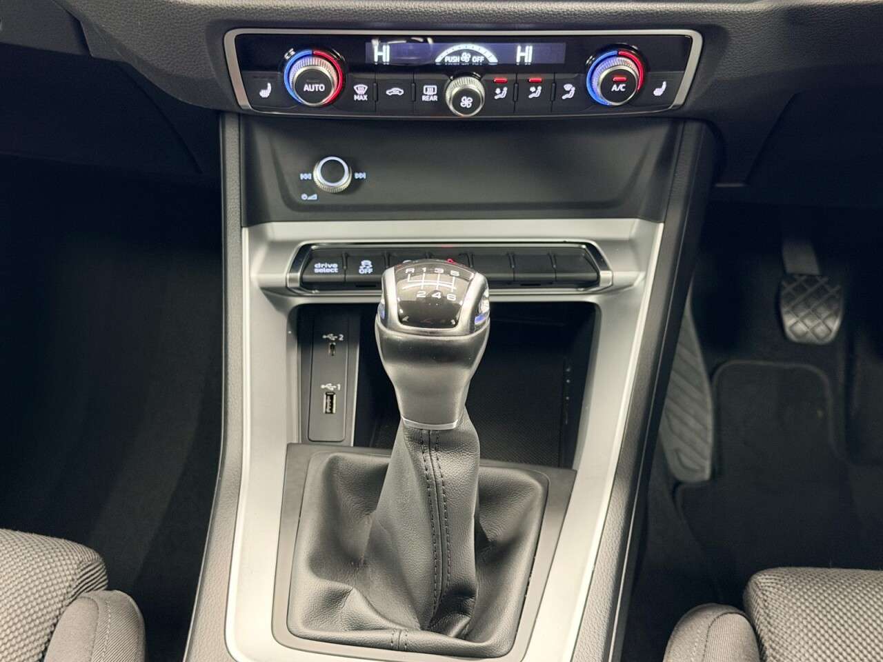 2019 AUDI Q3 2019 AUDI Q3