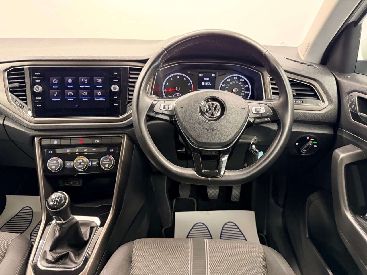 2018 VOLKSWAGEN T-ROC 2018 VOLKSWAGEN T-ROC
