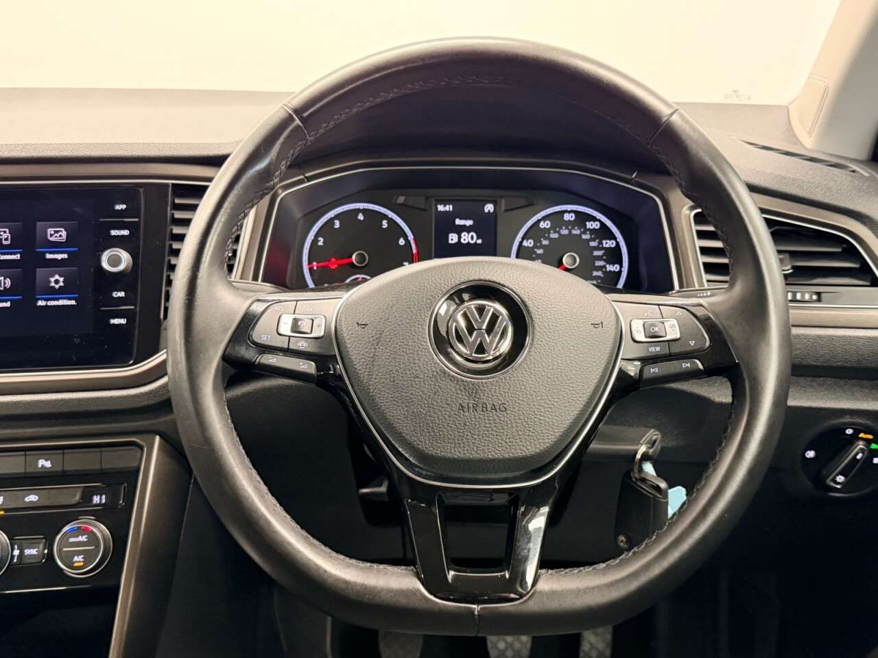 2018 VOLKSWAGEN T-ROC 2018 VOLKSWAGEN T-ROC